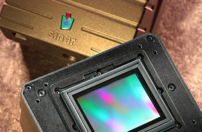 SINAR AG: Weltrekord-Digitalkamera des Schweizer Herstellers Sinar:
Digitalriese mit 22,2 Millionen Pixel Auflösung