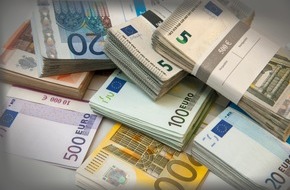 HUK-COBURG: Tipps für den Alltag: Riestern bevor das Geld weg ist / Zulagen beantragen - Steuern sparen - Garantiezins sichern (FOTO)