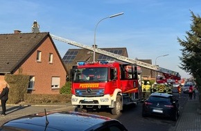 Feuerwehr Xanten: FW Xanten: Türöffnung und Kaminbrand in Xanten