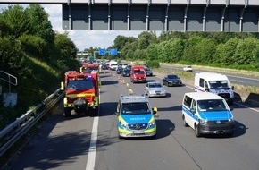 Feuerwehr Ratingen: FW Ratingen: PKW überschlagen - Ein Verletzter