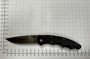 Bundespolizeidirektion Sankt Augustin: BPOL NRW: Bundespolizei kontrolliert Zeugin mit Messer