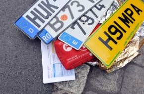 HUK-COBURG: Tipps für den Alltag / Unfall im Ausland / Was ist anders als zu Zuhause - was ist zu tun? (BILD)