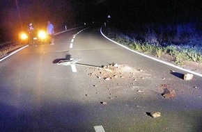 Polizeipräsidium Westpfalz: POL-PPWP: Katzweiler: Wer hat das Schild heraus gerissen?