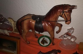 Polizeidirektion Pirmasens: POL-PDPS: 20 Porzellan-Pferde aus Keller gestohlen
