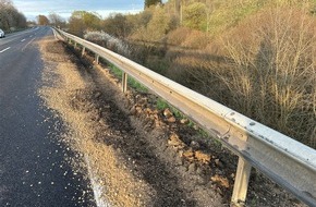Polizeidirektion Wittlich: POL-PDWIL: Verkehrsunfallflucht auf der B51 - Leitplanke besch&auml;digt und Fahrbahn stark verschmutzt