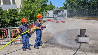 Feuerwehr Haan: FW-HAAN: Gro&szlig;&uuml;bung der Jugendfeuerwehren des Kreises Mettmann in Haan