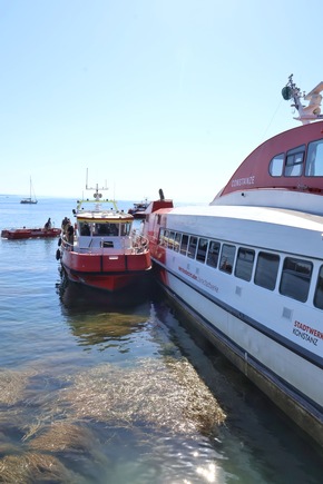 FW Konstanz: Schiffsunfall am Konstanzer Hafen