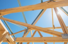 Verbraucherzentrale Nordrhein-Westfalen e.V.: Sommerhitze clever aussperren