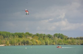 DRF Luftrettung: Startschuss f&uuml;r die luftgest&uuml;tzte Wasserrettung in und um Dortmund / DRF Luftrettung trainiert lebensrettende Eins&auml;tze &uuml;ber Wasser
