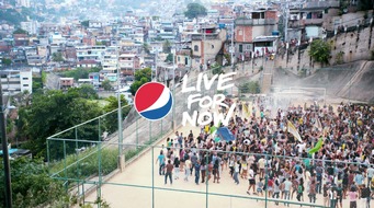 PepsiCo Deutschland GmbH: Pepsi feiert mit Lionel Messi, Mario Gomez und Janelle Monáe in den Straßen von Rio (FOTO)