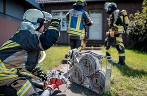 Freiwillige Feuerwehr Hünxe: FW Hünxe: Scheunenbrand