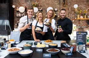 EDEKA ZENTRALE Stiftung & Co. KG: Olympische Winterspiele 2022: EDEKA bringt Team Deutschland-Snack Balls in die Märkte und kocht mit Athlet:innen