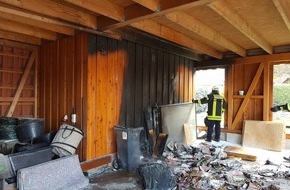 Polizeiinspektion Nienburg / Schaumburg: POL-STH: Brand eines Carports