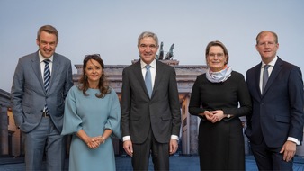 Bundesnotarkammer: BVerfG-Präsident Harbarth zum Auftakt des 31. Weltkongresses des Notariats in Berlin: "Notarinnen und Notare sind das Gesicht des Rechtsstaats", Justizministerin Hubig: "Sie sind Bewahrer des Rechts".