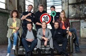 ARD Das Erste: Das Erste / "Großstadtrevier": Jubiläumsstaffel mit Rückblenden auf die 30-jährige Geschichte / Neue Folgen des Serienklassikers ab Montag, 6. März 2017, 18:50 Uhr im Ersten