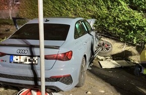 Polizeipräsidium Südosthessen: POL-OF: Audi prallt unter anderem gegen Stromkasten und Mauer: Mutmaßlicher Fahrer stand unter Alkoholeinfluss