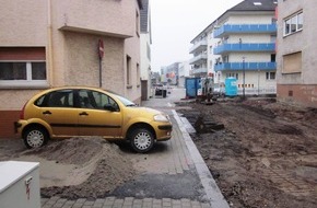 Polizeidirektion Worms: POL-PDWO: Alkoholisierter Pkw-Fahrer fährt sich in Baustelle fest