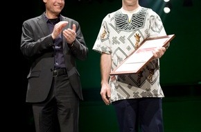 solafrica.ch: Der erste Preis für Nachhaltigkeit der "Prix-Nature" geht an den Berner Andres Wirz von solafrica.ch