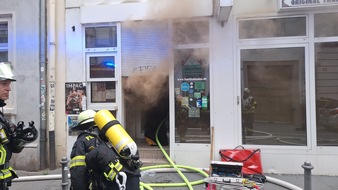 Feuerwehr Mainz: FW Mainz: Brand in einer Gaststätte in der Neutorstraße