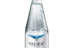 Valser Mineralquellen: Valser présente sa nouvelle étiquette à l'occasion du St. Moritz Gourmet Festival
