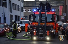 Feuerwehr Mülheim an der Ruhr: FW-MH: Küchenbrand in Mülheim Altstadt