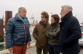 ZDF: "Nord Nord Mord - Clüver und der tote Koch": Robert Atzorn ermittelt im ZDF-"Fernsehfilm der Woche" auf Sylt (FOTO)