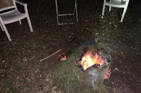 Polizeipr&auml;sidium Nordhessen: POL-KS: Baumstumpf angez&uuml;ndet; Brandgefahr im Wald: Kripo sucht Zeugen