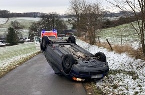 Kreispolizeibeh&ouml;rde Oberbergischer Kreis: POL-GM: Bei Alleinunfall mit Auto &uuml;berschlagen