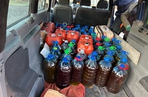 Hauptzollamt Berlin: HZA-B: Behörde entdeckt "Öl"-Spur auf der Autobahn - 828 Liter Olivenöl sorgen für Aufsehen!