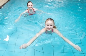 DLRG - Deutsche Lebens-Rettungs-Gesellschaft: Schwimmabzeichen Bronze unter der Lupe / Kooperation der Deutschen Lebens-Rettungs-Gesellschaft (DLRG) mit der Deutschen Sporthochschule Köln