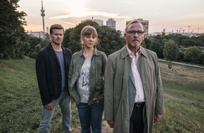 ZDF: Schräges Ermittler-Trio am Samstagabend: ZDF zeigt "München Mord - Wo bist Du, Feigling" / Dreharbeiten für zwei weitere Folgen der Samstagskrimi-Reihe (FOTO)