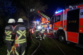 FW Norderstedt: Silvesterbilanz der Feuerwehr Norderstedt - Zunächst ruhiger Jahreswechsel, dann Großbrand