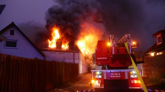 Freiwillige Feuerwehr Celle: FW Celle: Wohngebäudebrand in Celle - Feuerwehr im Großeinsatz!