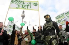 Microsoft Deutschland GmbH: BBP startet Straßenwahlkampf mit Demonstration in Berlin / Die Xbox 360 Entertainment Partei geht für bessere Unterhaltung auf die Straße