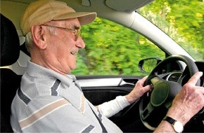Polizeiinspektion Cuxhaven: POL-CUX: Seniorenwoche bei der Polizei Langen kommt gut an + Generation 65 plus ist sehr an Tipps für mehr Sicherheit im Straßenverkehr interessiert (Bildmaterial)