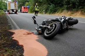 Feuerwehr Herdecke: FW-EN: Schwerer Kradunfall mit einem 33- jährigen Schwerverletzten auf der Gederner Straße - Drei Einsätze fast zeitgleich