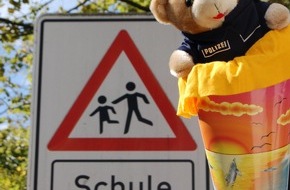 Polizei Paderborn: POL-PB: Schule beginnt! Aufmerksamkeit und Rücksichtnahme für die Sicherheit!