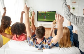 Verbraucherzentrale Nordrhein-Westfalen e.V.: Wussten Sie schon, wie der Partykühlschrank zur Fußball-EM richtig zum Einsatz kommt?