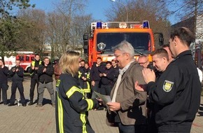Feuerwehr Bergisch Gladbach: FW-GL: 17 neue Feuerwehrfrauen und -männer für Bergisch Gladbach