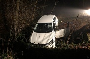 Polizeidirektion Kaiserslautern: POL-PDKL: Von der Fahrbahn abgekommen - Autofahrer schwer verletzt