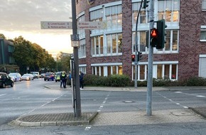Polizei Mettmann: POL-ME: Betrunkener Radfahrer nach Sturz ins Krankenhaus gebracht - Langenfeld - 2110093