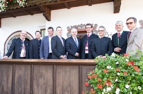 Urlaub am Bauernhof Tirol: Mobiles Internet im Tourismus immer wichtiger - BILD