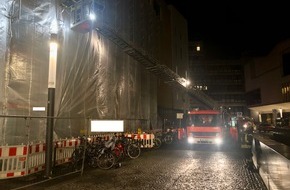 Feuerwehr und Rettungsdienst Bonn: FW-BN: Windböen sorgen für Feuerwehreinsätze