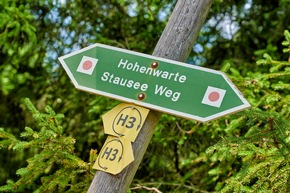 PM der TTG 28-2025 Saalfelder Feengrotten und Hohenwarte Stausee Weg bleiben Markenbotschafter Thüringens