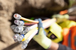 1&1 Versatel GmbH: Schnelles Internet für Unternehmen in Leipzig: 1&1 Versatel stellt Glasfasernetz im Gewerbegebiet Nord-Ost fertig