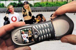 Vodafone GmbH: Europapremiere: Farbfotos mit dem Handy knipsen