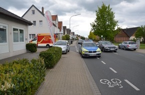 Kreispolizeibehörde Herford: POL-HF: Unfall mit Personenschaden - 
Radfahrerin auf falscher Seite unterwegs