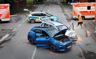 Kreispolizeibehörde Unna: POL-UN: Bergkamen - Frontalkollision: Zwei Autofahrerinnen bei Verkehrsunfall schwer verletzt