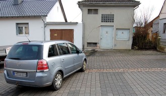 Polizeidirektion Kaiserslautern: POL-PDKL: Auto rollt gegen Trafo-Station