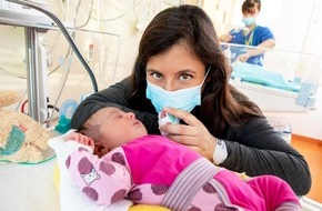 Helios Gesundheit: Die israelisch-deutsche Journalistin Antonia Yamin freut sich über die Geburt von Tochter Mariebelle